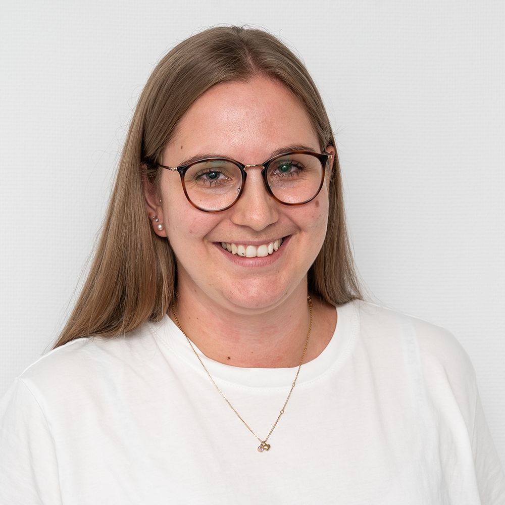 Portrait Jasmin Grieder HNO Praxis Zürich Zürichberg Facharzt FMH ORL Halschirurgie Gesichtschirurgie Dr. med. Christof Burkart Raffaela Fürer Schweiz